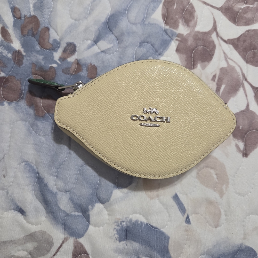 ***LOW START *** NWT/NWOT Coach Lemon Coin Pouch - Picture 2 of 11